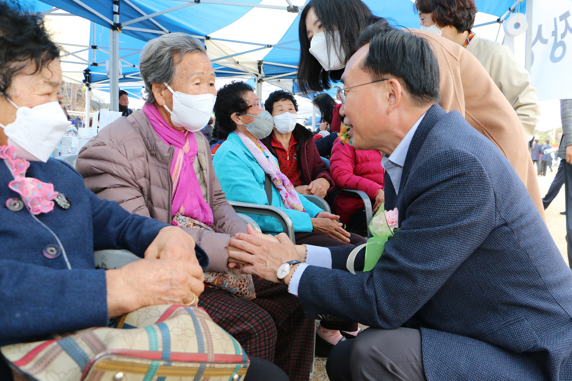 봉황면민의 날 및 봉황초교 100주년 기념비 제막식