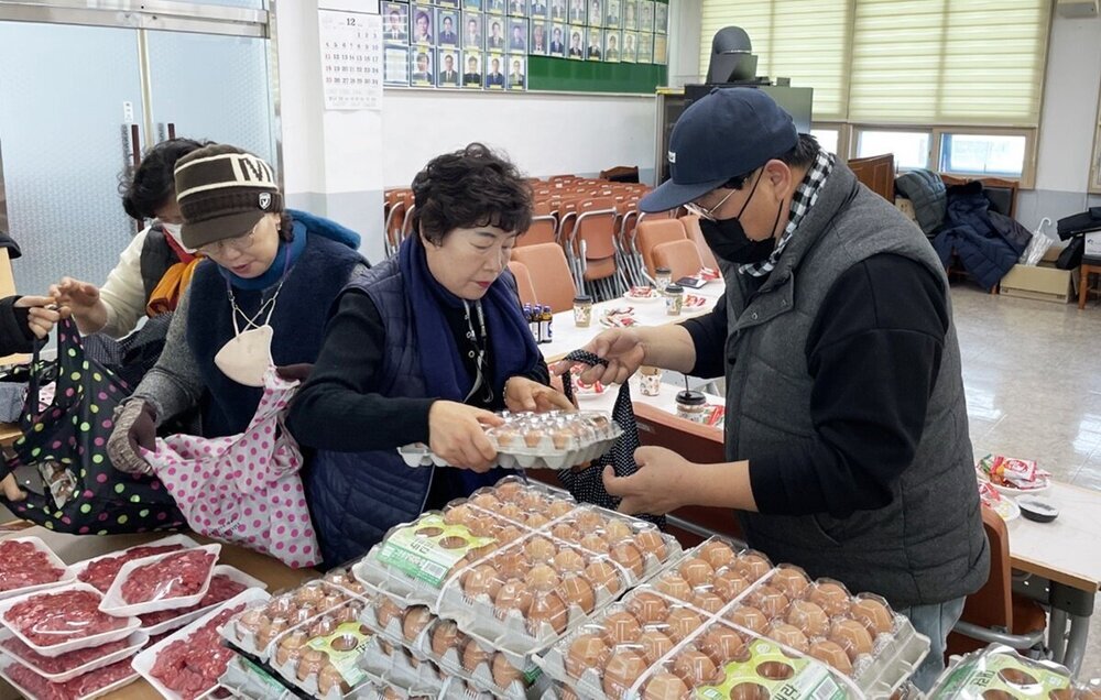 나주 남평읍 지사협, 경로당 어르신 떡국 떡 키트 연말 나눔