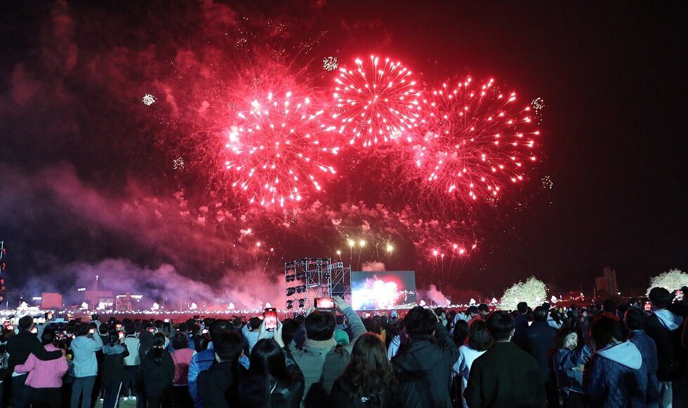 '2023나주축제, 영산강은 살아있다' 축제 폐막 불꽃쇼.