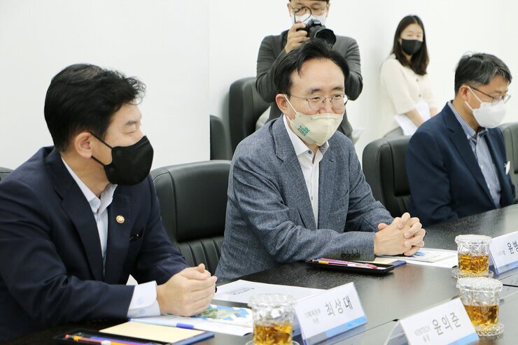 최상대 기재부 2차관 지역경제 현장 간담회