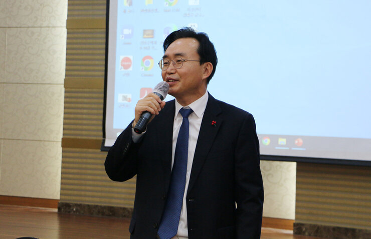 신규공직자 역량강화 교육 시장님 인사말 모습 근접