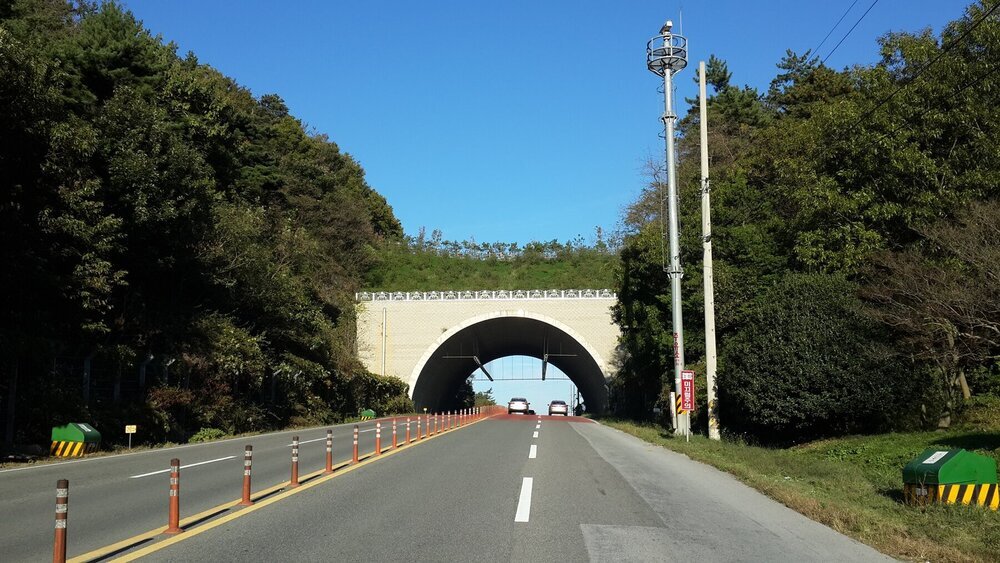 금성산 맛재 복원된 도로.jpg