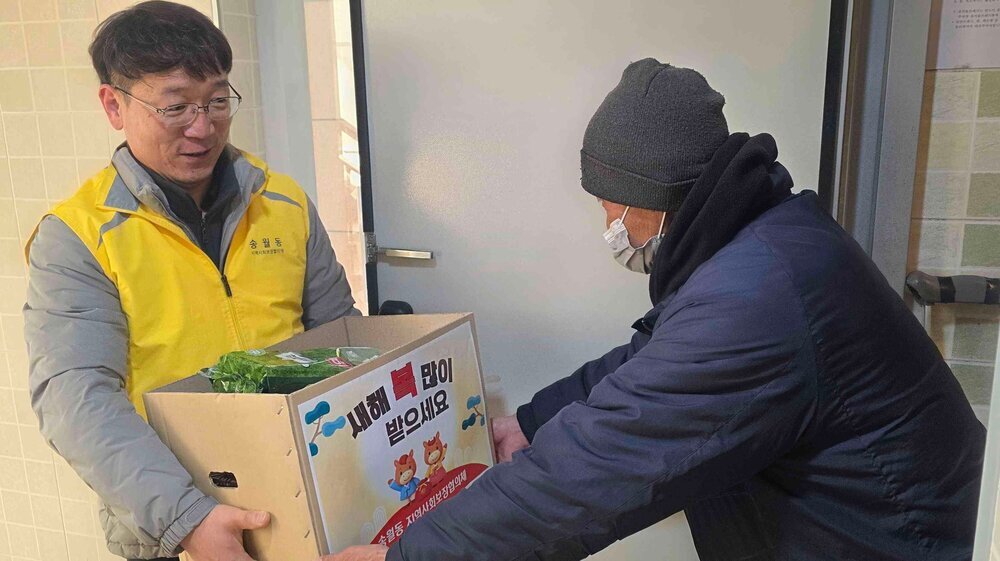 나주시 송월동지사협, 설 명절 맞아 ‘설 꾸러미’ 전달