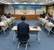 문열공 김천일선생 유적관리위원회 회의 회의장 뒷편에서 촬영한 회의 모습