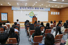 공직자 마인드 함양 교육 시장님 인사말 모습 좌측면
