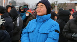 금성산 해맞이 행사 나주시장 해가 뜨는 곳을 바라보고 있는 모습