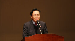 나주시장 인사말 근접 모습