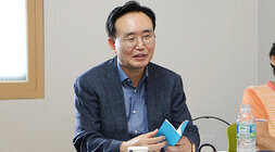 찾아가는 마을좌담회 나주시장이 답변을 하는 모습 근접촬영