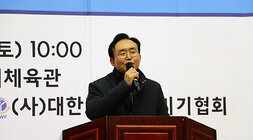 나주시장배 전국 줄다리기 최강전 나주시장의 환영사 모습 근접촬영