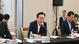 제13차 전남 시장, 군수 협의회 정례회 나주시장의 건의사항 모습 측면에서 촬영